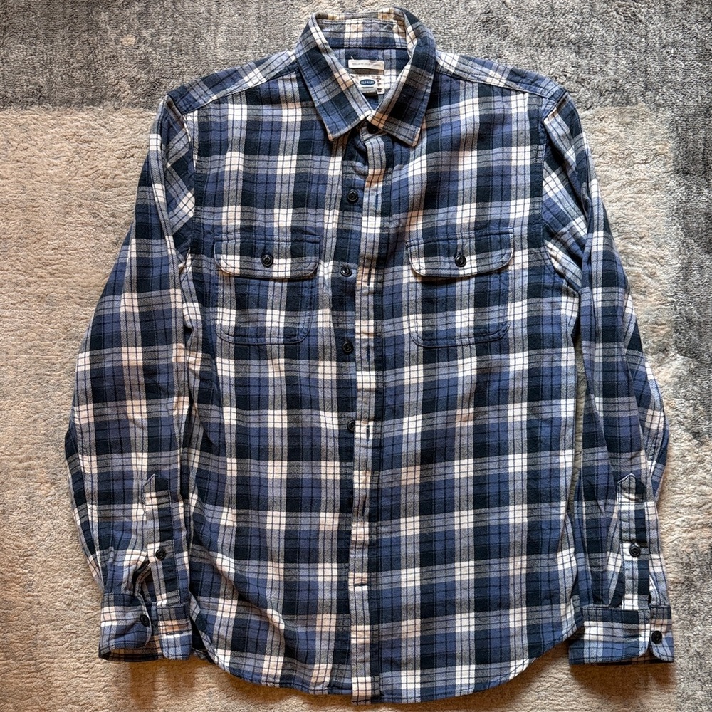 Old Navy Plaid Long-Sleeve Button-Down Shirt